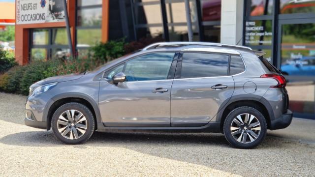 Peugeot 2008 image 1