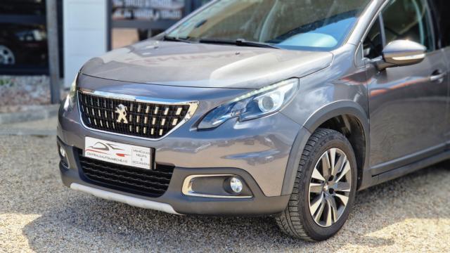 Peugeot 2008 image 8
