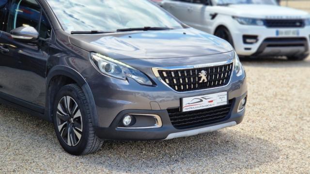 Peugeot 2008 image 2