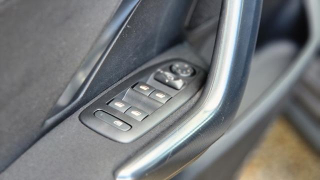 Peugeot 2008 image 7