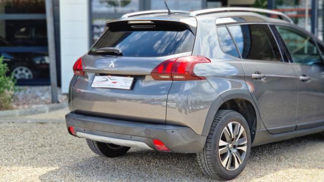 Peugeot 2008 image 9
