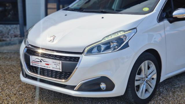 Peugeot 208 image 3