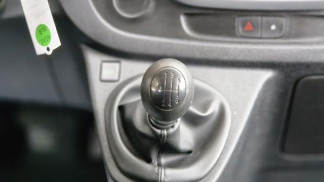 Renault Trafic image 8