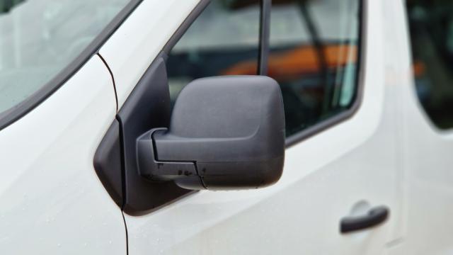 Renault Trafic image 2