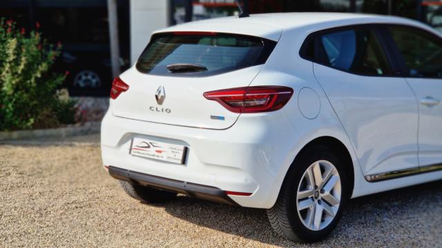 Renault Clio image 2