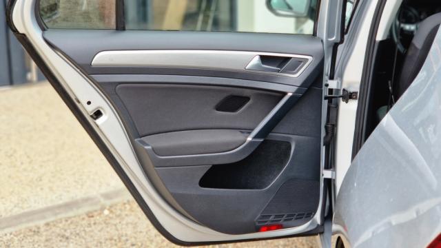 Volkswagen Golf image 5