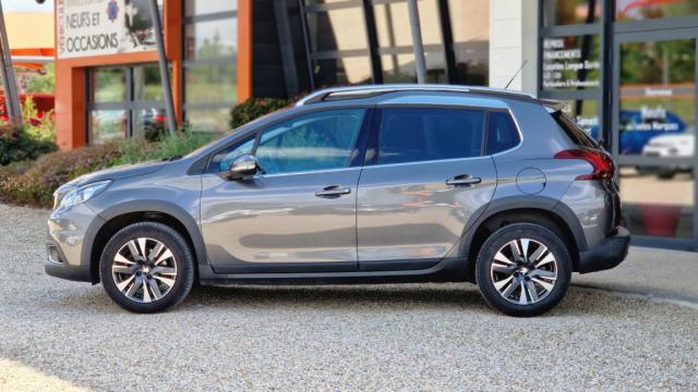 Peugeot 2008 image 1
