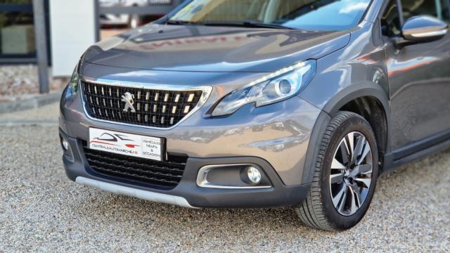 Peugeot 2008 image 2