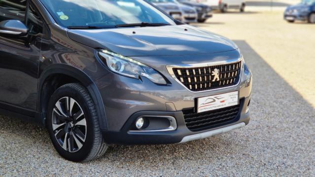 Peugeot 2008 image 9