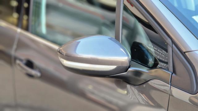 Peugeot 2008 image 7