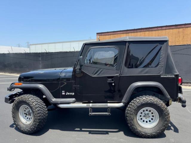 Jeep Wrangler image 2