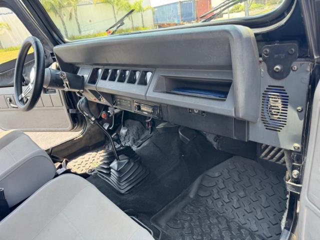Jeep Wrangler image 4