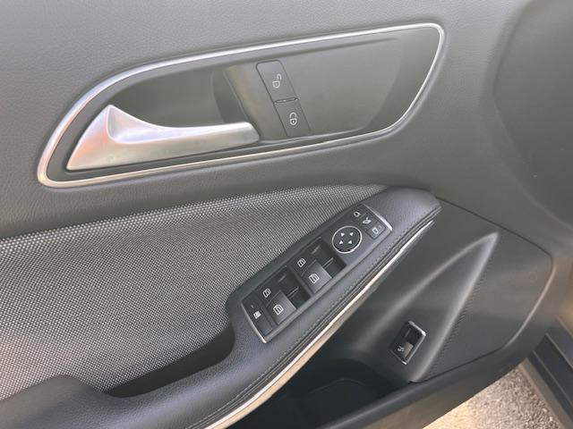 Mercedes Benz Classe Gla image 3