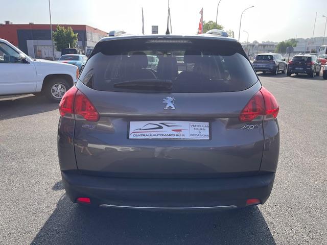 Peugeot 2008 image 3