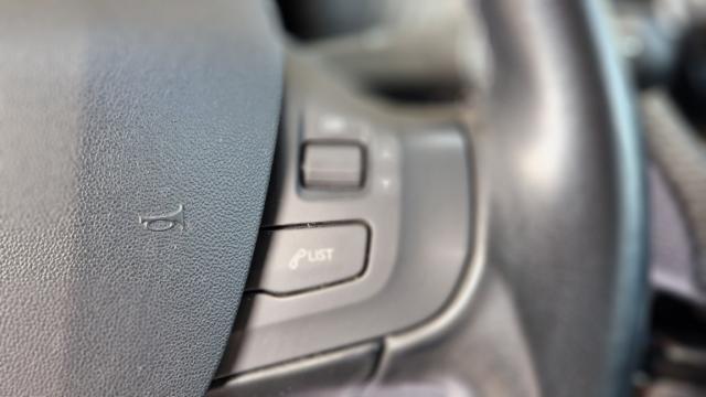 Peugeot 208 image 8