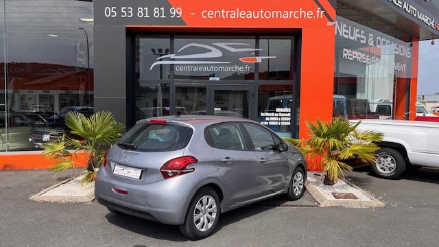 Peugeot 208 image 8