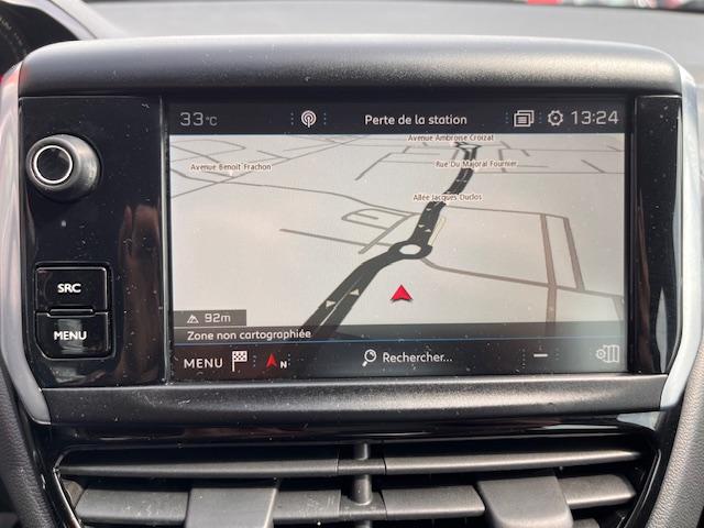 Peugeot 208 image 9