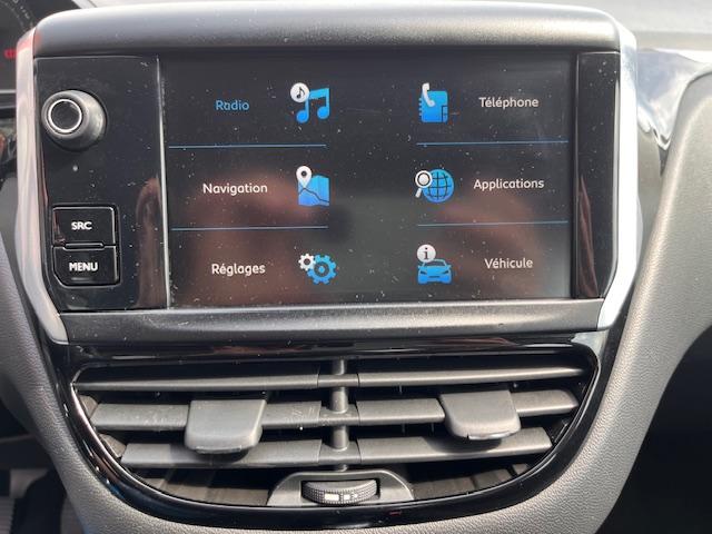 Peugeot 208 image 3