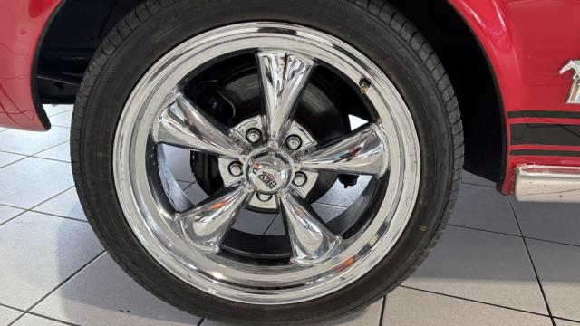 Ford Mustang image 3