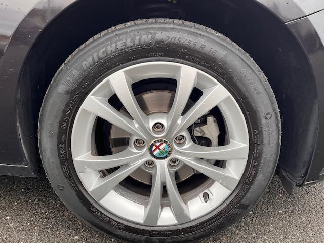 Alfa Romeo Giulietta image 9