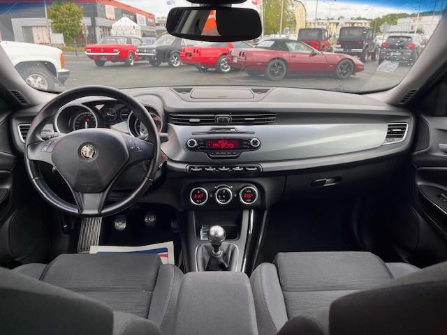 Alfa Romeo Giulietta image 2