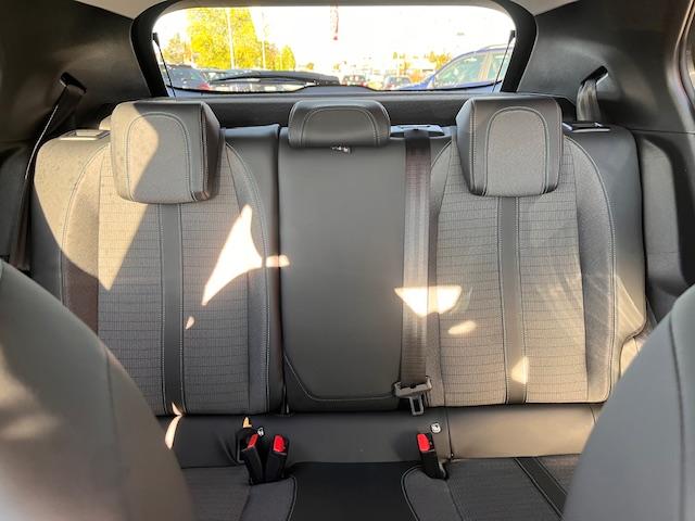 Peugeot 2008 image 3