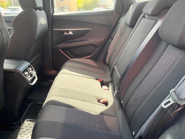 Peugeot 3008 image 1