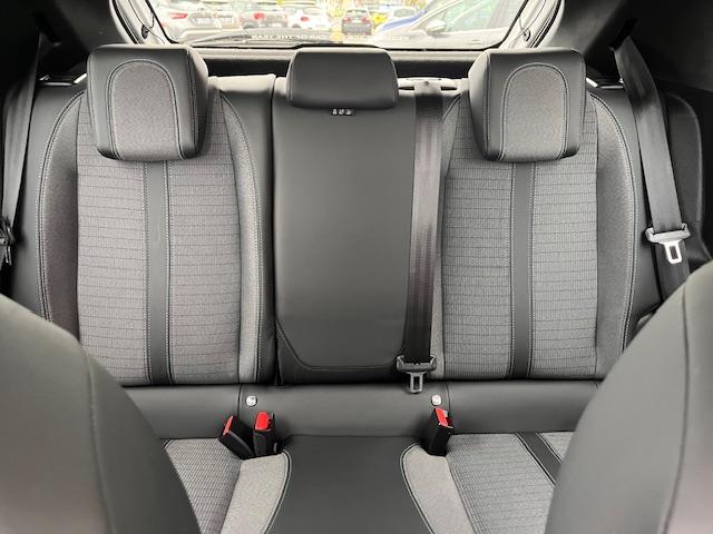 Peugeot 208 image 6