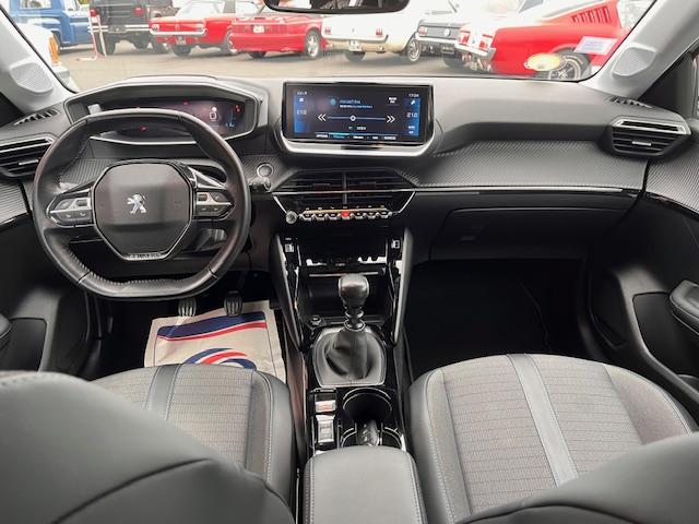 Peugeot 208 image 4