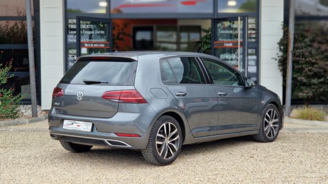 Volkswagen Golf image 9