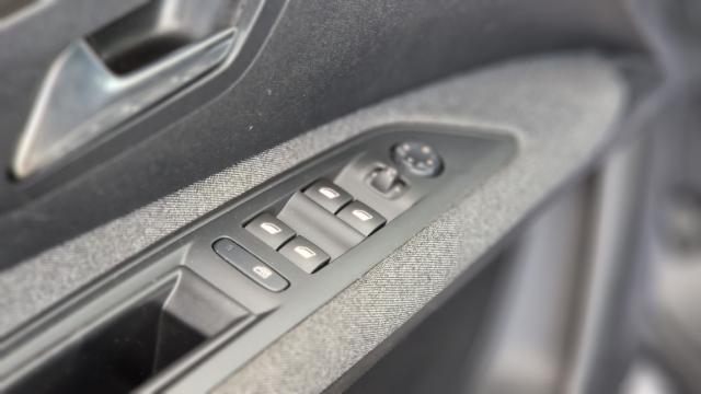 Peugeot 3008 image 7