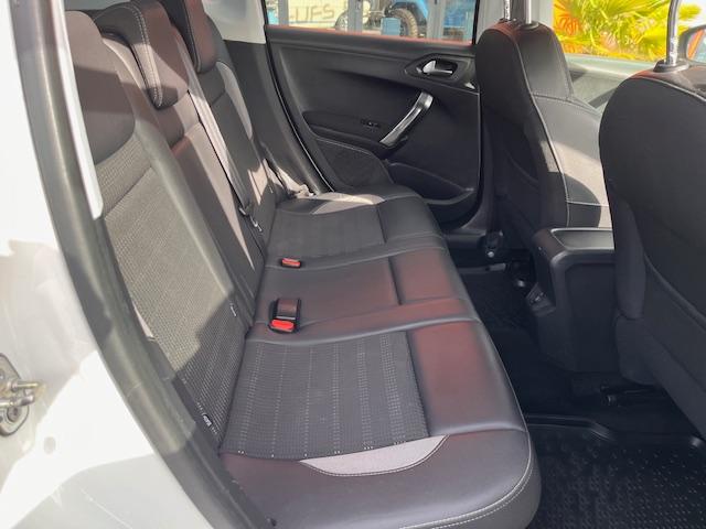 Peugeot 2008 image 2