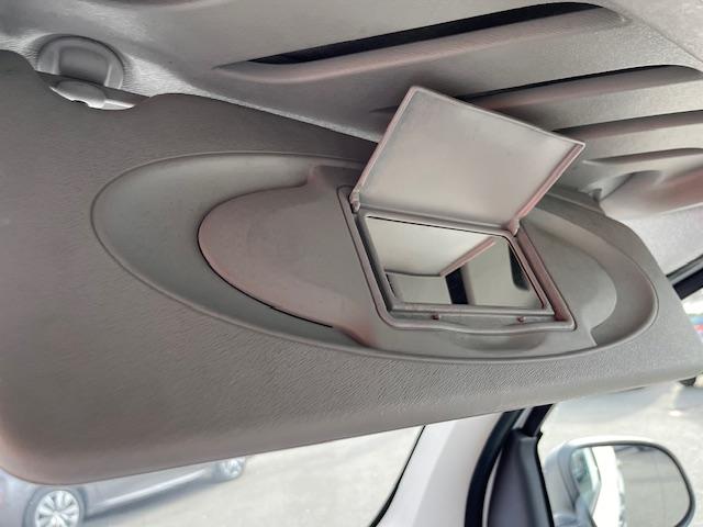 Renault Kangoo image 4