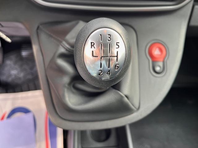 Renault Kangoo image 6