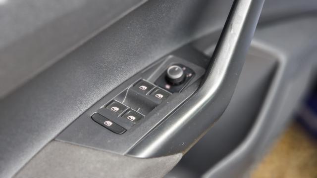 Volkswagen Polo image 6