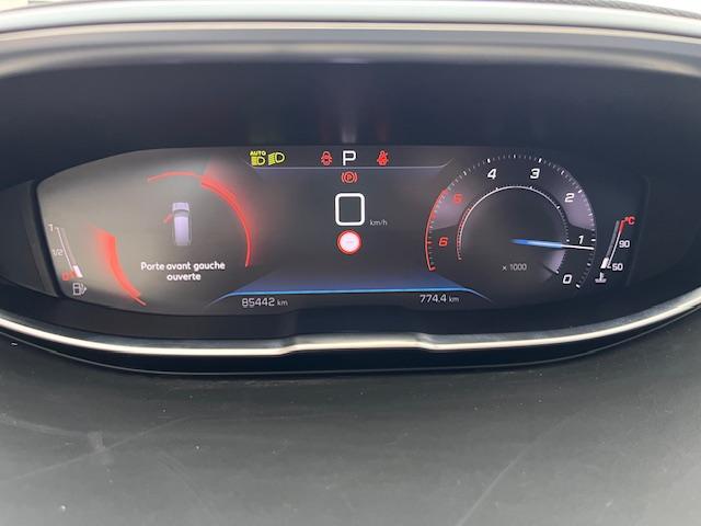 Peugeot 5008 image 2