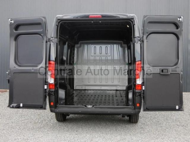 Peugeot Boxer image 4