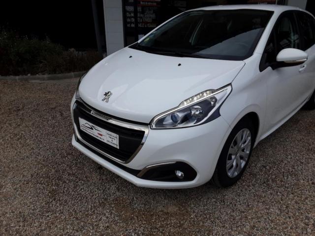 Peugeot 208 image 6