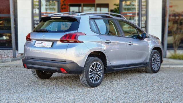 Peugeot 2008 image 2
