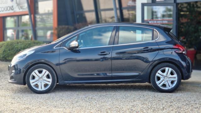 Peugeot 208 image 2