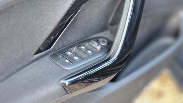 Peugeot 208 image 7