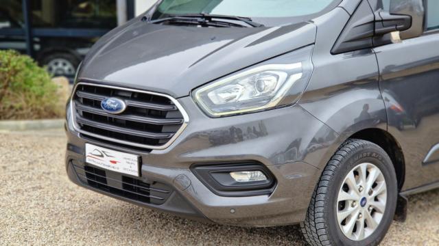 Ford Transit Custom image 3