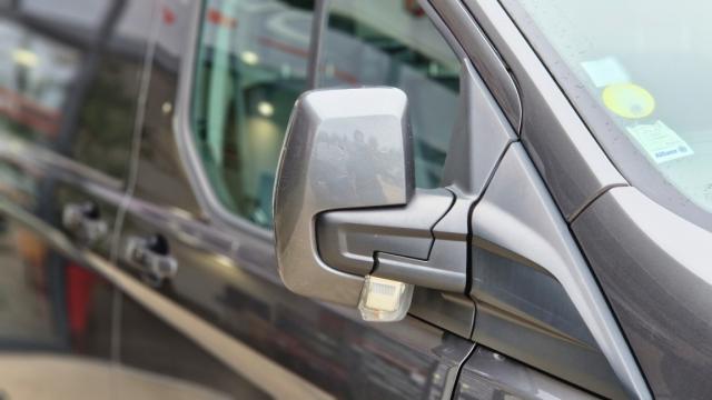 Ford Transit Custom image 2