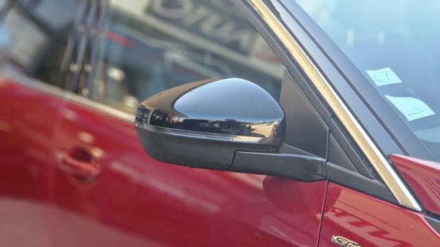 Peugeot 3008 image 1
