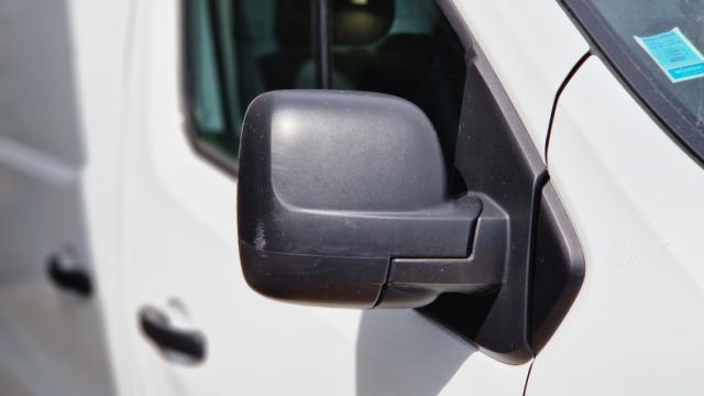 Renault Trafic image 2