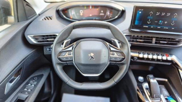 Peugeot 3008 image 3