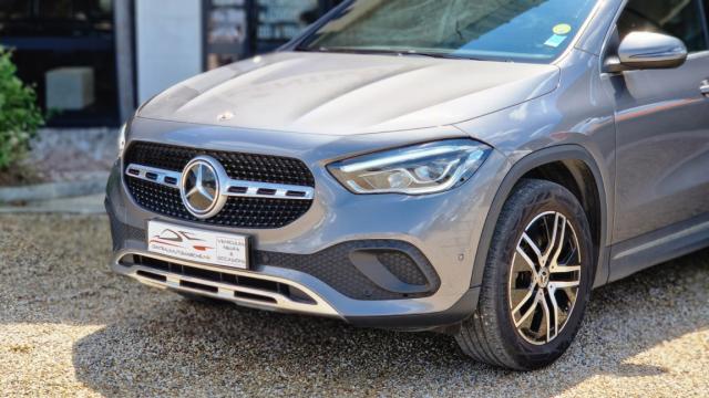 Mercedes Benz Gla image 8