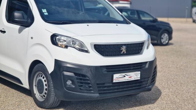 Peugeot Traveller image 9