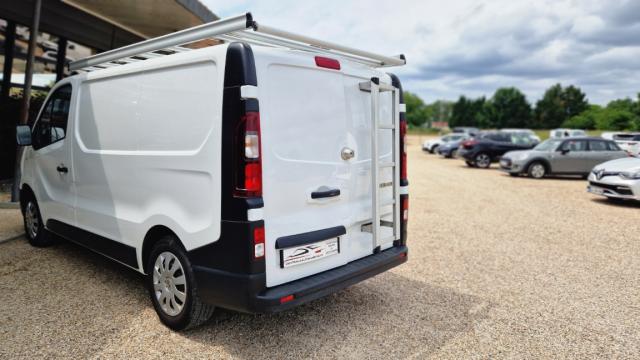 Renault Trafic image 7