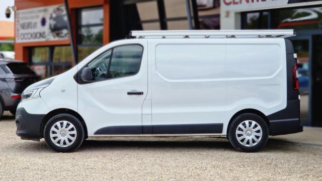 Renault Trafic image 2